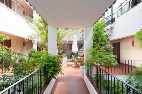 Commercial property in Lloret de Mar, Girona, Spain 3100 sq.m. No. 35367