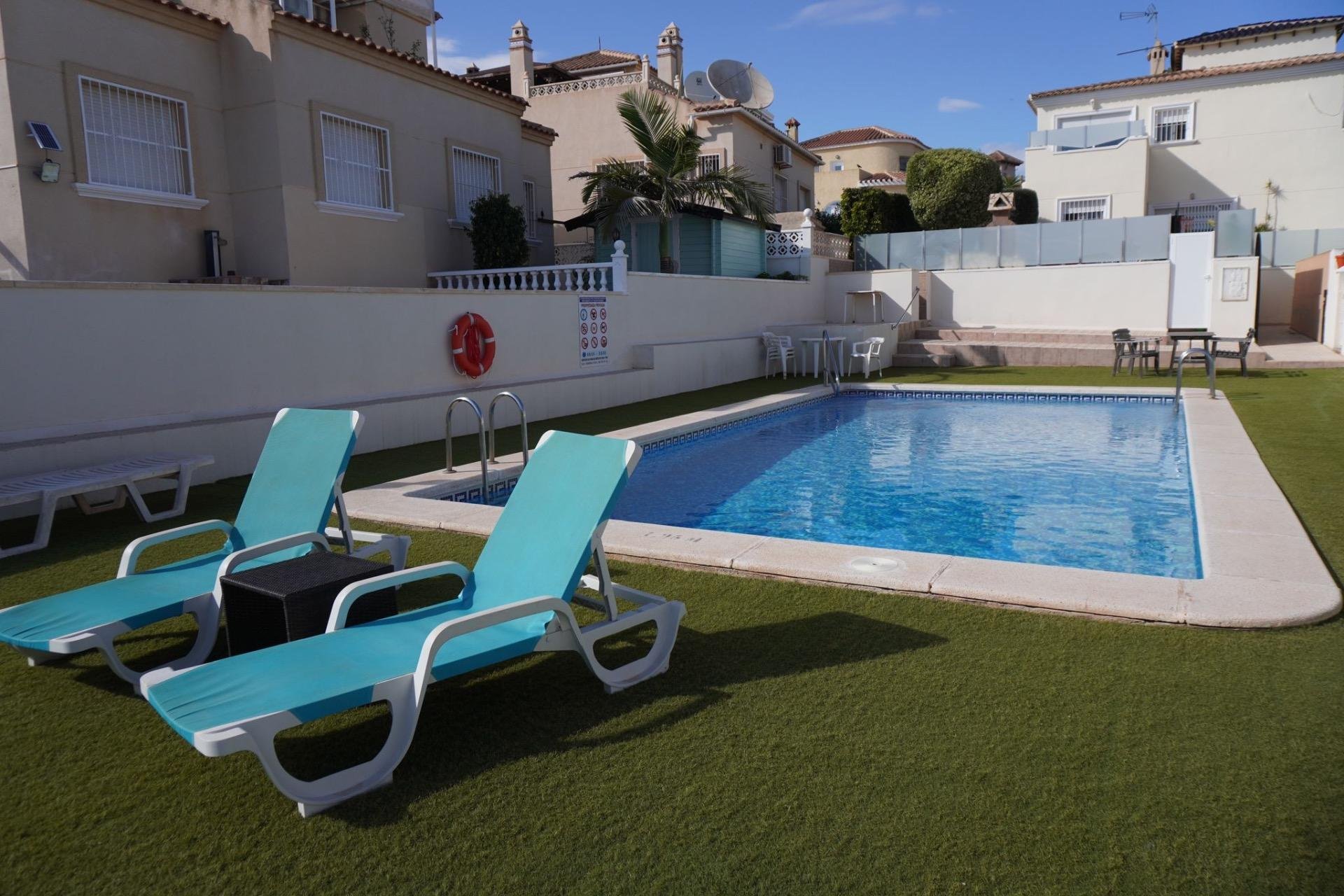 Huvila San Miguel de Salinas, Alicante, Espanja 3 makuuhuonetta, 120 m2 No. 115469