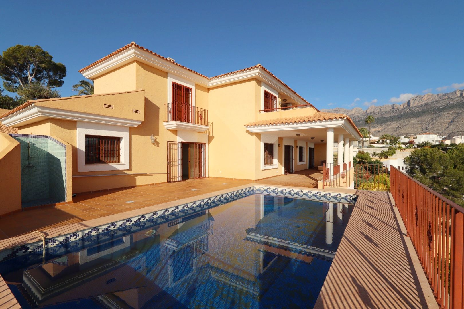 Villa à Altea, Alicante, Espagne 5 chambres, 630 m2 No. 115356
