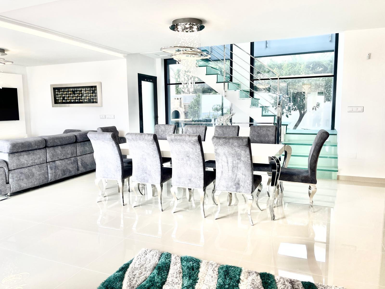 Villa à San Miguel de Salinas, Alicante, Espagne 5 chambres, 316 m2 No. 115468