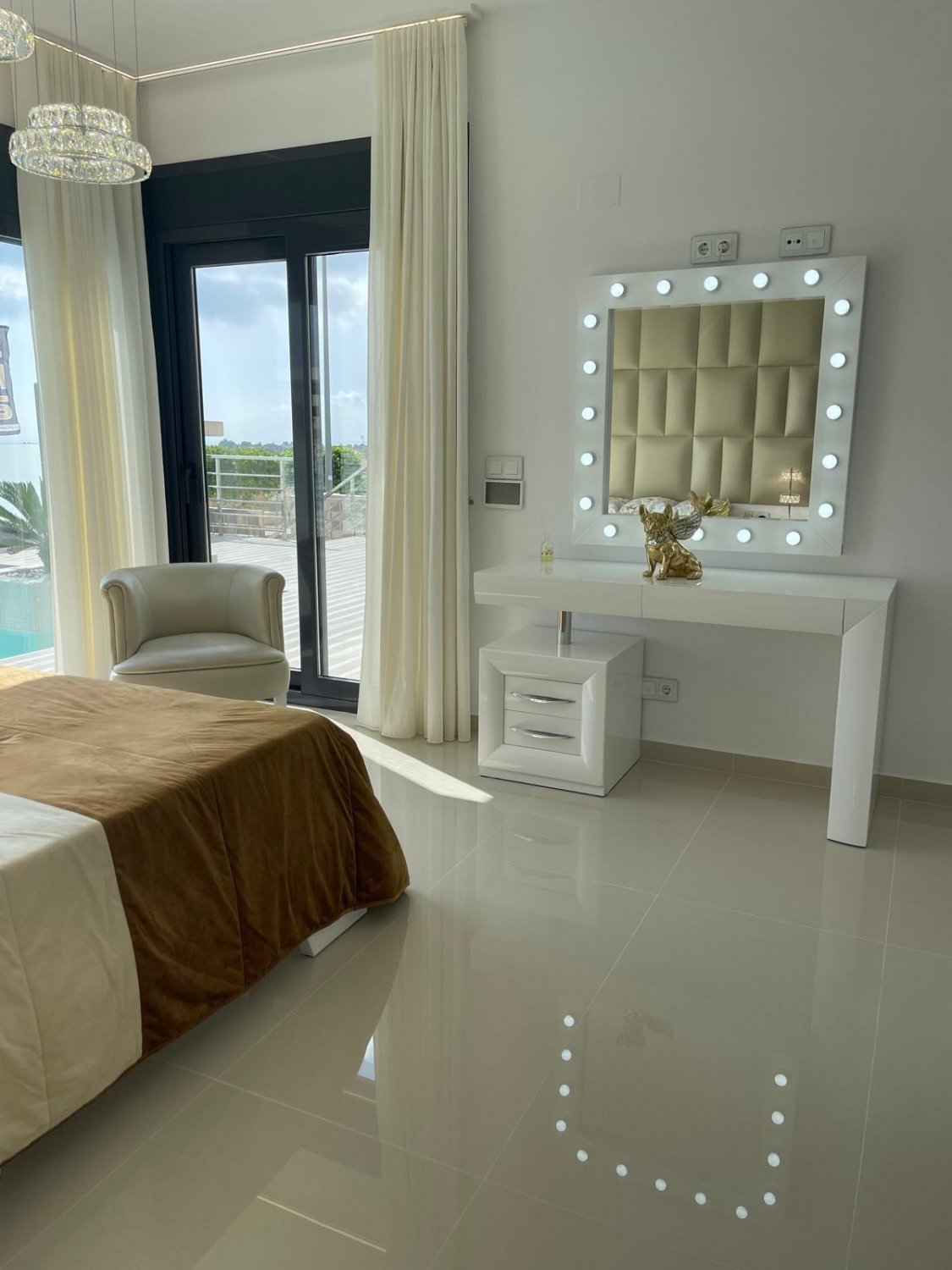 Villa à San Miguel de Salinas, Alicante, Espagne 5 chambres, 316 m2 No. 115468