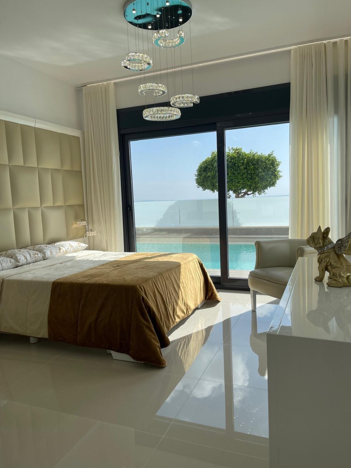 Villa à San Miguel de Salinas, Alicante, Espagne 5 chambres, 316 m2 No. 115468