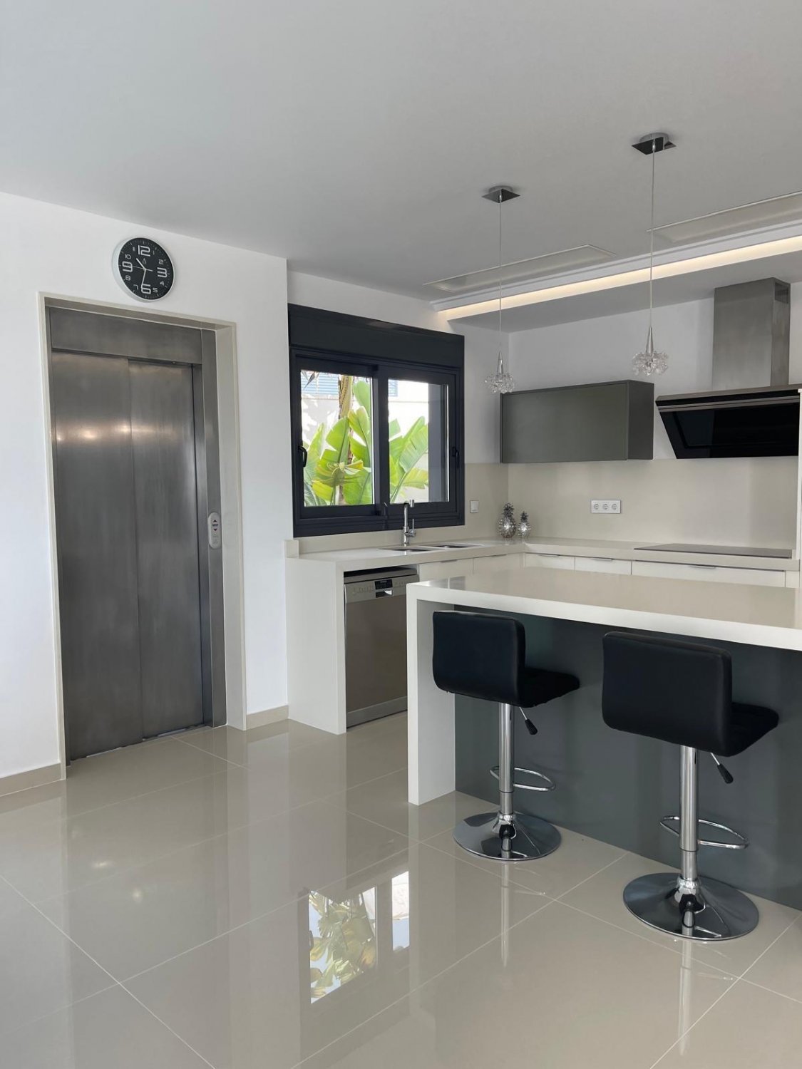 Villa à San Miguel de Salinas, Alicante, Espagne 5 chambres, 316 m2 No. 115468