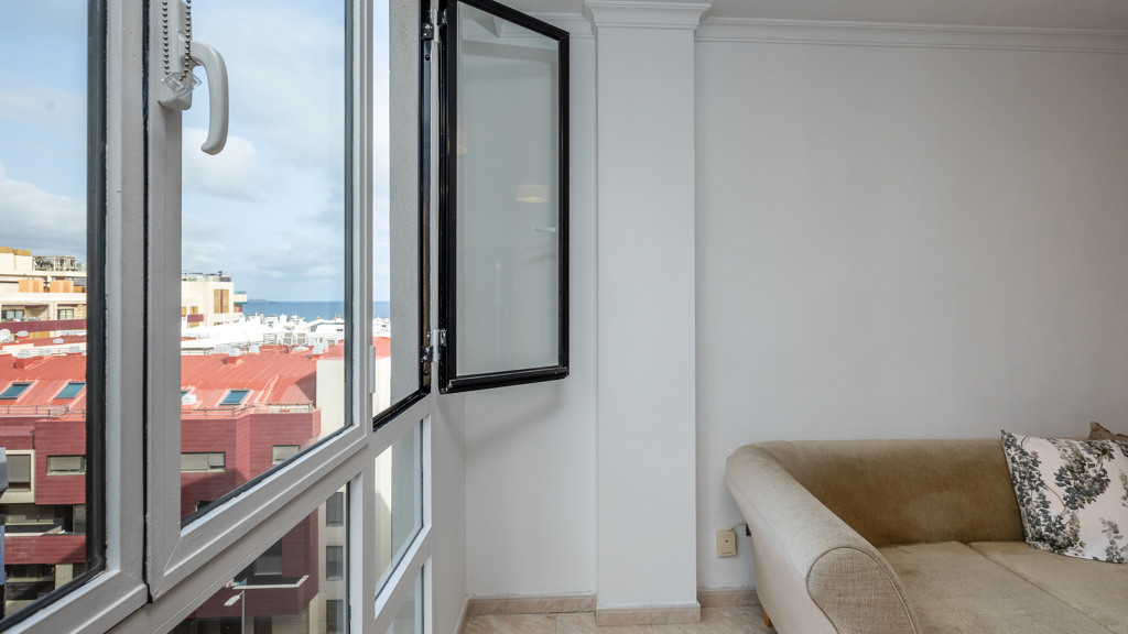 Apartment in Las Palmas De Gran Canaria, Gran Canaria, Spain 3 bedrooms, 105 sq.m. No. 102806