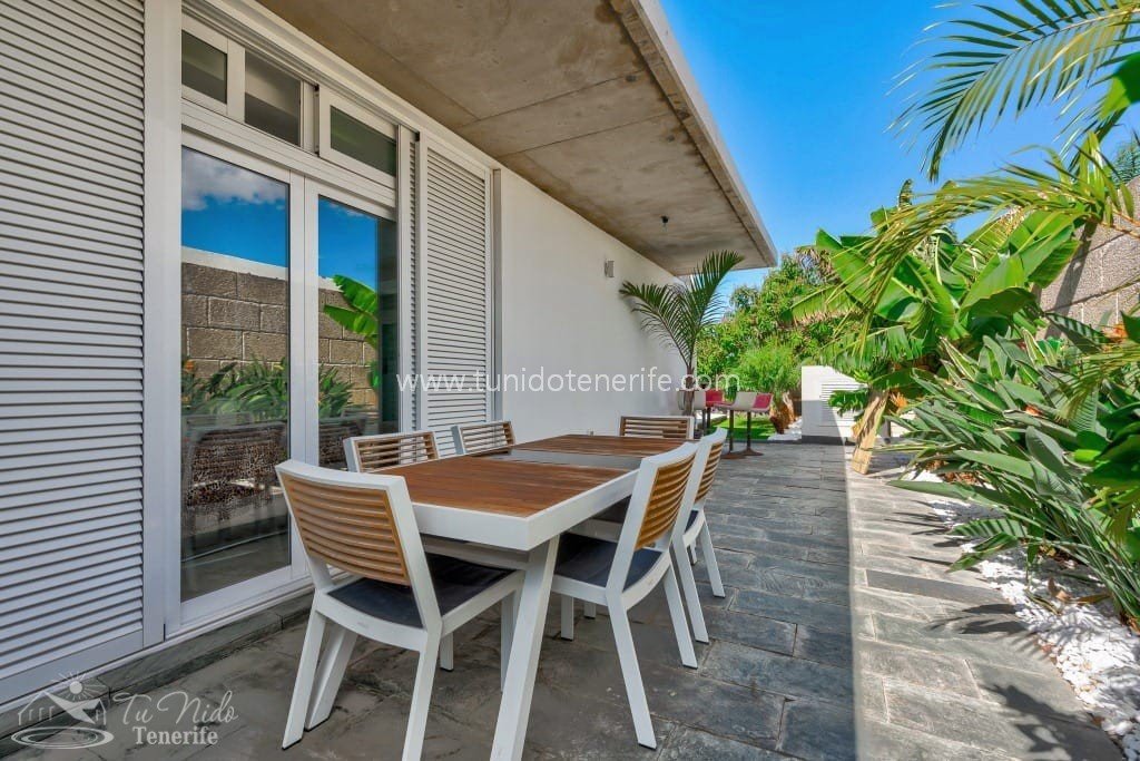 Villa en Torviscas, Tenerife, España 4 dormitorios, 160 m2 No. 90926