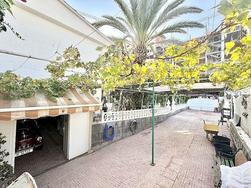 Villa a Punta Prima, Alicante, Spagna 3 camere da letto, 138 mq. N° 111251