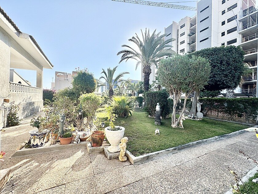 Villa a Punta Prima, Alicante, Spagna 3 camere da letto, 138 mq. N° 111251