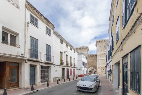 Commercial property in Mahon, Menorca, Spain 4 bedrooms, 332 sq.m. No. 102745