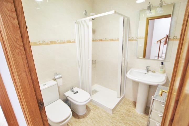 Hus i Guardamar del Segura, Alicante, Spanien 4 sovrum, 167 kvm. Nr. 91366