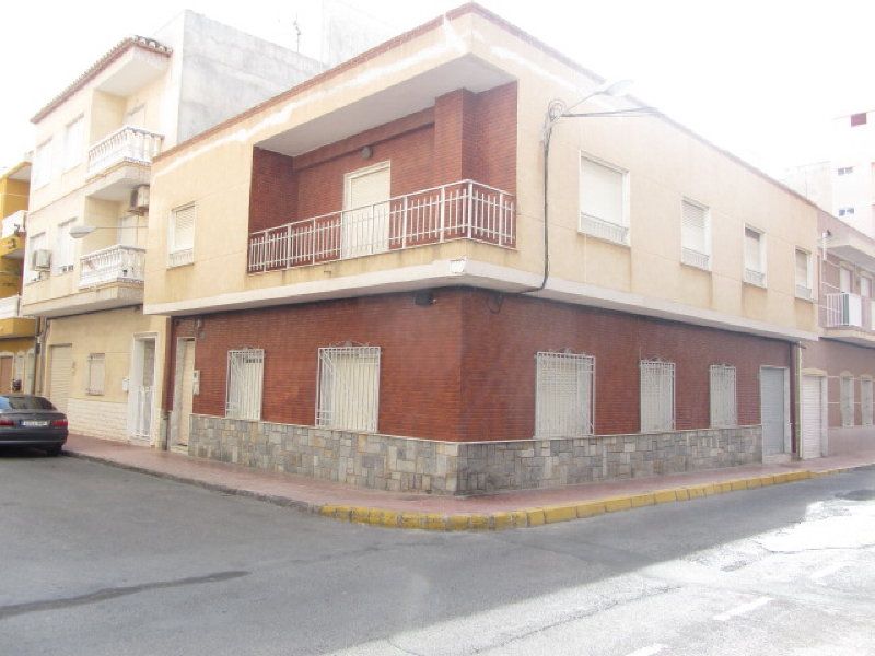 Townhouse in Guardamar del Segura, Alicante, Spanien 4 Schlafzimmer, 220 m2 Nr. 91368