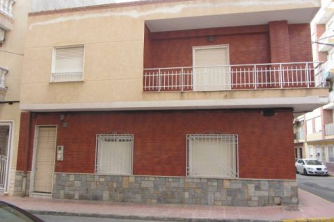 Casa adosada en Guardamar del Segura, Alicante, España 4 dormitorios, 220 m2 No. 91368
