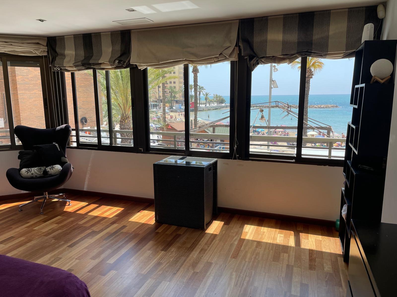 Villetta a schiera a Torrevieja, Alicante, Spagna 4 camere da letto, 152 mq. N° 115704