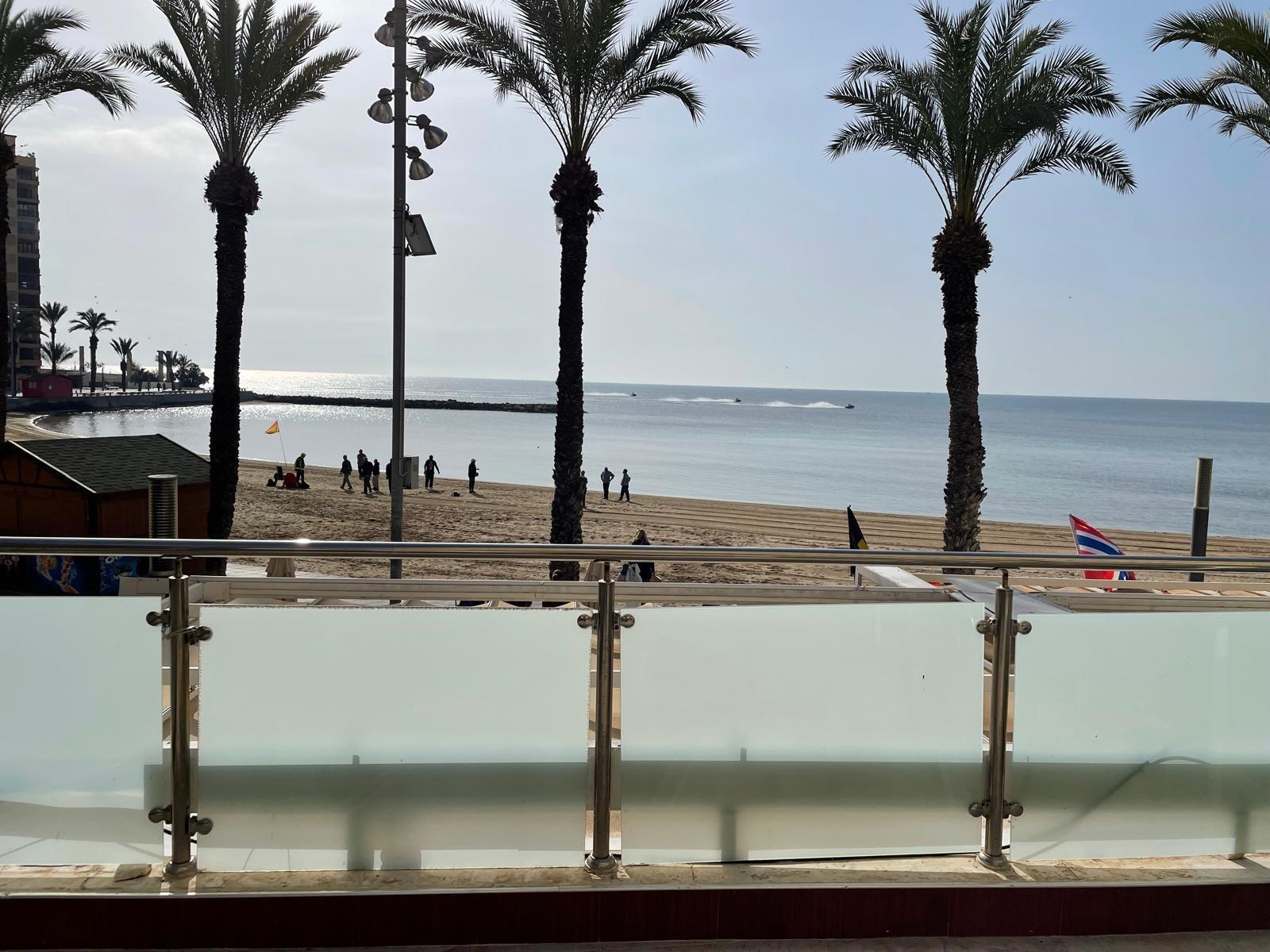 Villetta a schiera a Torrevieja, Alicante, Spagna 4 camere da letto, 152 mq. N° 115704