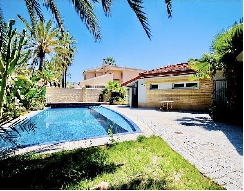 Villa in La Zenia, Alicante, Spanien 4 Schlafzimmer, 240 m2 Nr. 117577