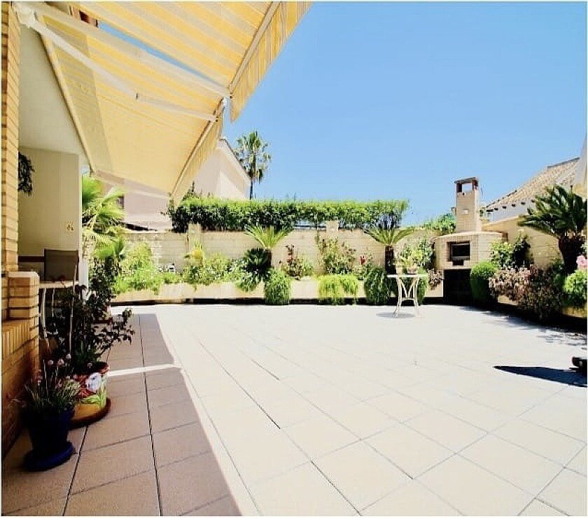 Villa in La Zenia, Alicante, Spanien 4 Schlafzimmer, 240 m2 Nr. 117577