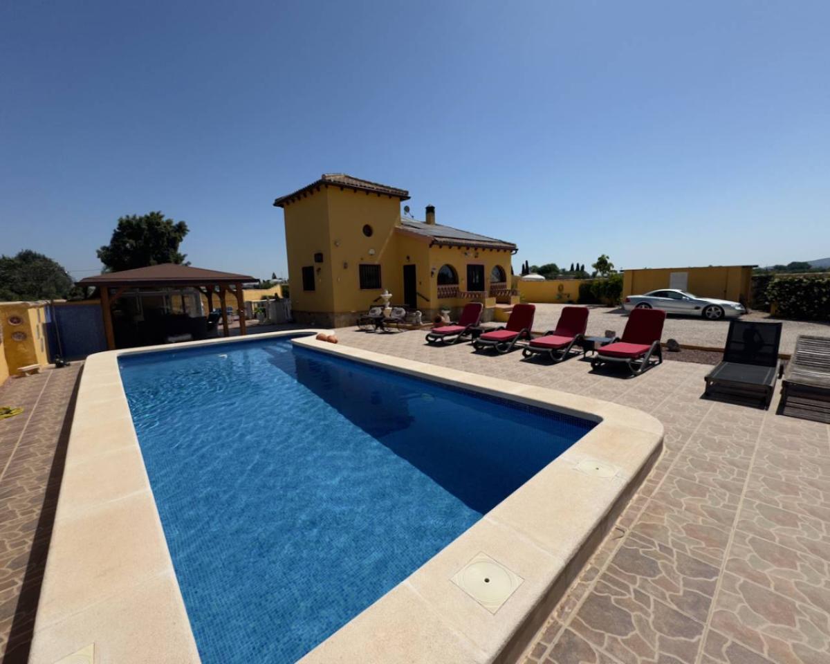 Finca a Orihuela, Alicante, Spagna 3 camere da letto, 138 mq. N° 102467