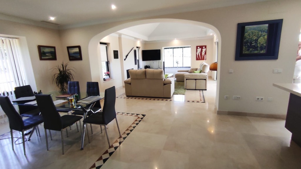 Villa en Arcos de la Frontera, Cádiz, España 6 dormitorios, 435 m2 No. 105685
