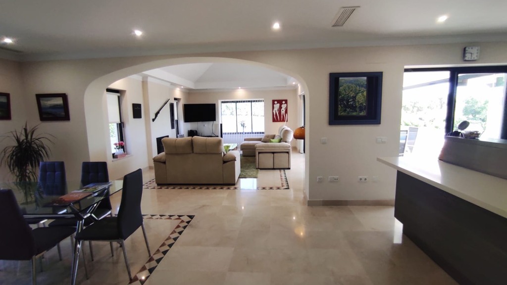 Villa en Arcos de la Frontera, Cádiz, España 6 dormitorios, 435 m2 No. 105685