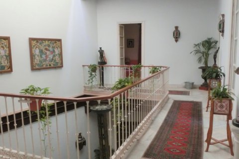 Talo El Puerto de Santa Maria, Cadiz, Espanja 5 makuuhuonetta, 514.71 m2 No. 105684
