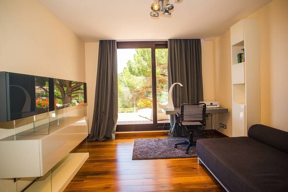 Hus i Tossa de Mar, Girona, Spanien 6 sovrum, 476 kvm. Nr. 22435