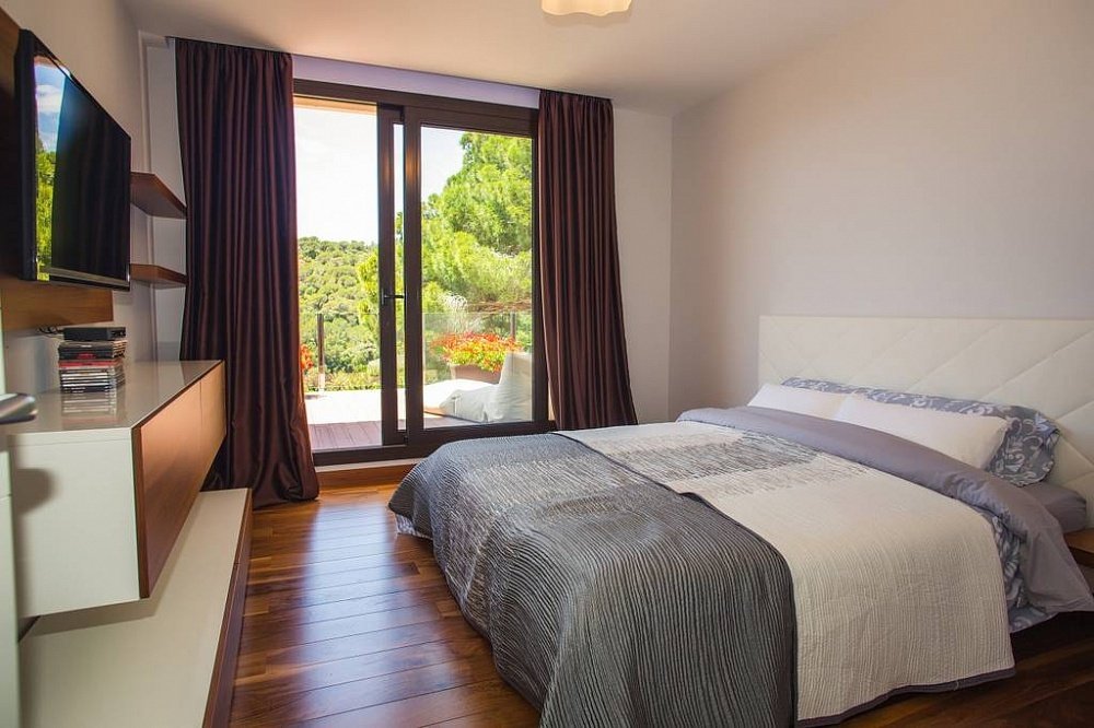 Hus i Tossa de Mar, Girona, Spanien 6 sovrum, 476 kvm. Nr. 22435
