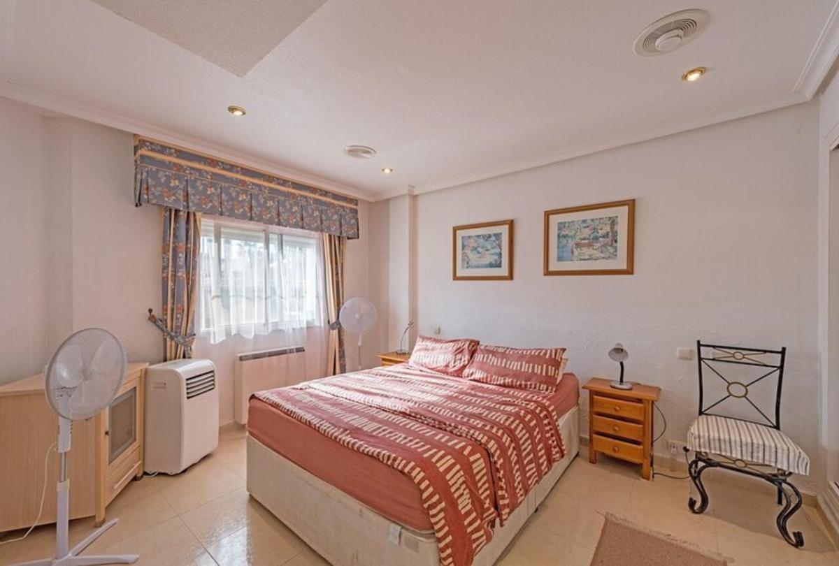 Villa a La Murada, Alicante, Spagna 4 camere da letto, 210 mq. N° 101861