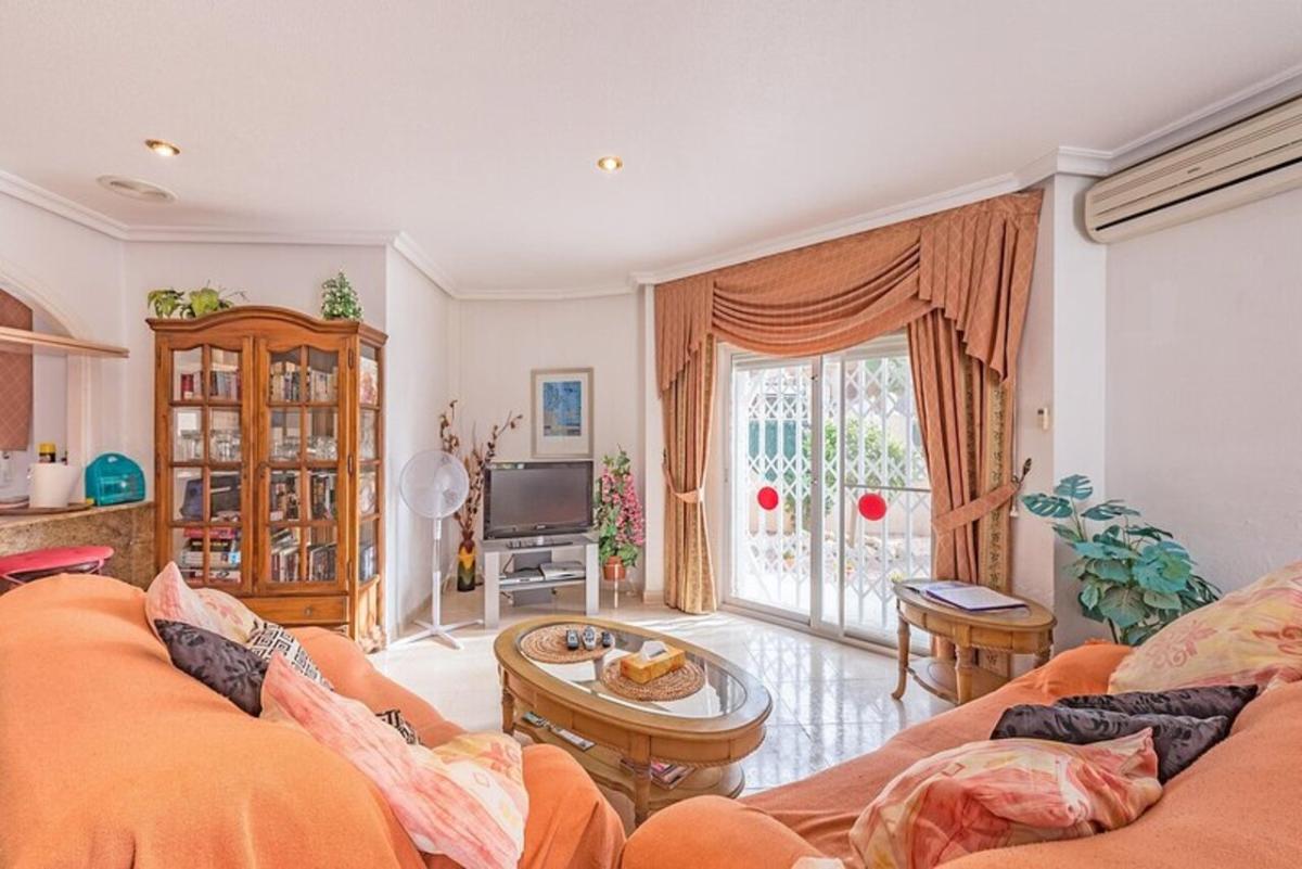 Villa a La Murada, Alicante, Spagna 4 camere da letto, 210 mq. N° 101861