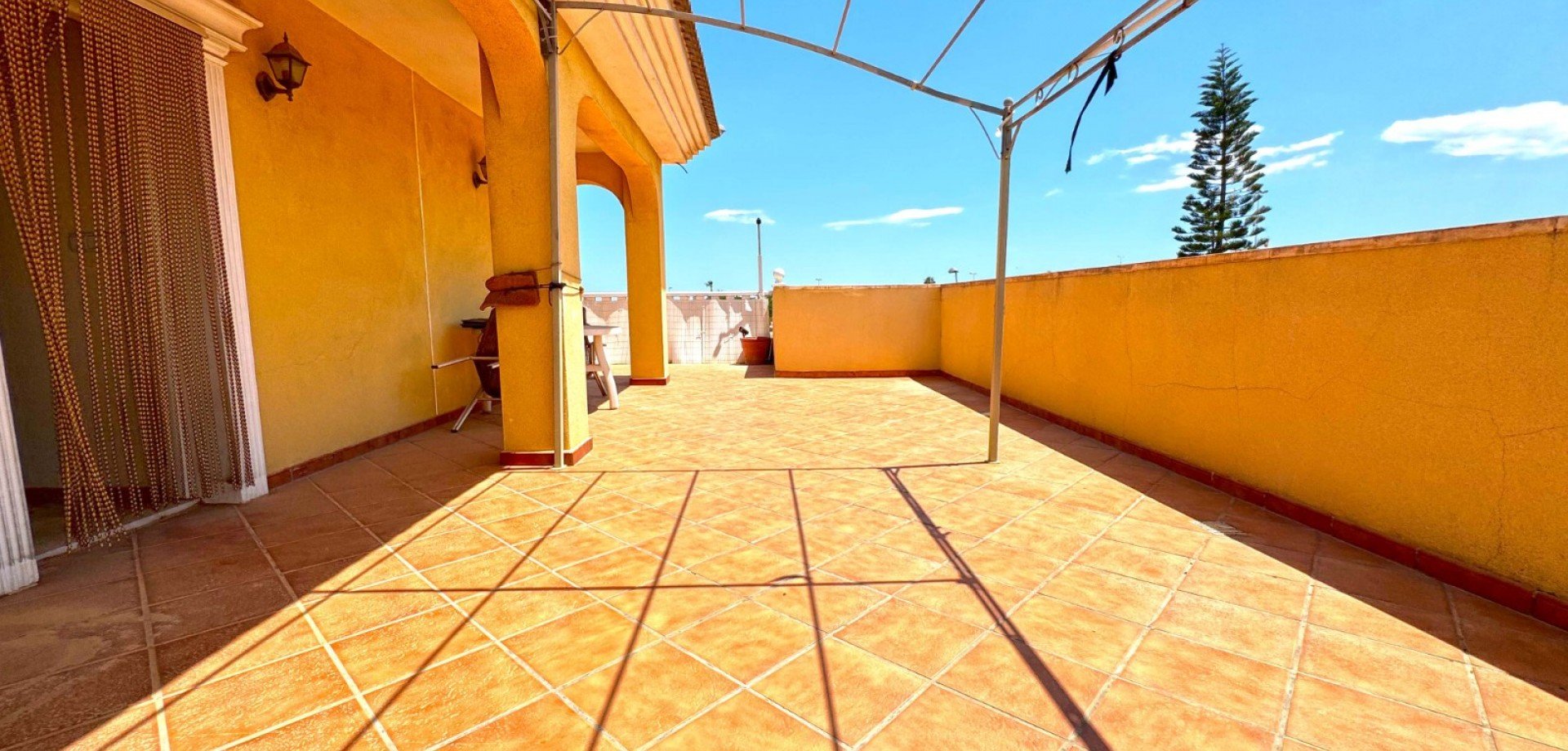 Villa à Torrevieja, Alicante, Espagne 6 chambres, 340 m2 No. 115149