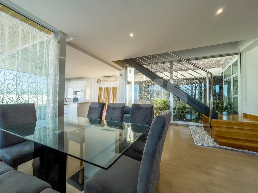 Villa à Adeje, Tenerife, Espagne 3 chambres, 227 m2 No. 103089