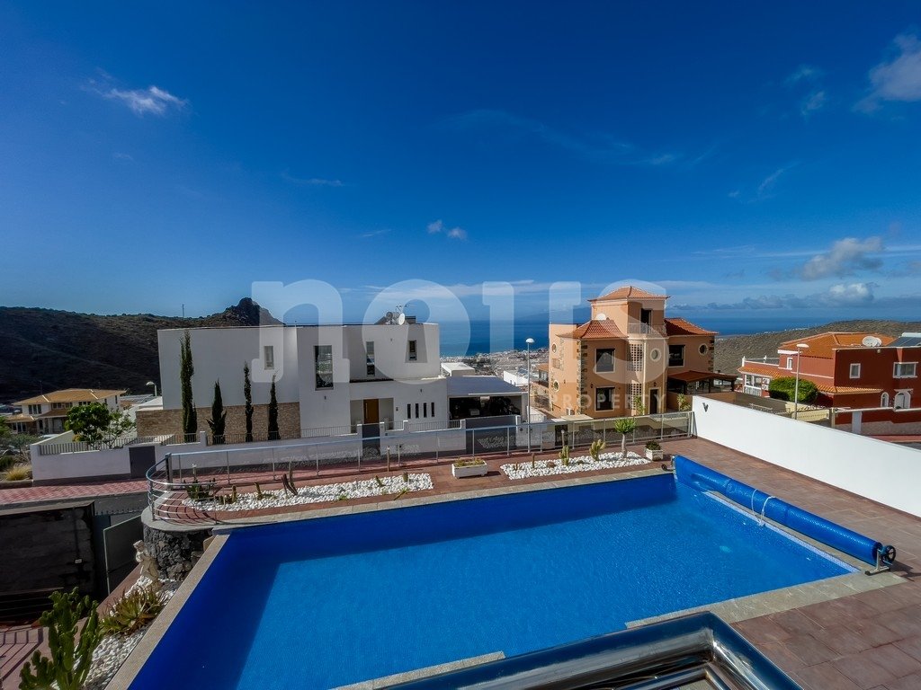 Villa à Adeje, Tenerife, Espagne 3 chambres, 227 m2 No. 103089