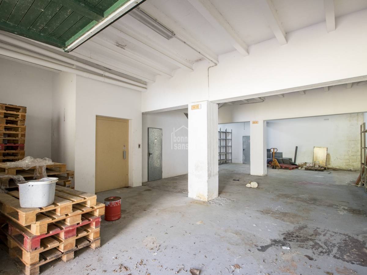 Gewerbeimmobilien in Mahon, Menorca, Spanien 230 m2 Nr. 89117