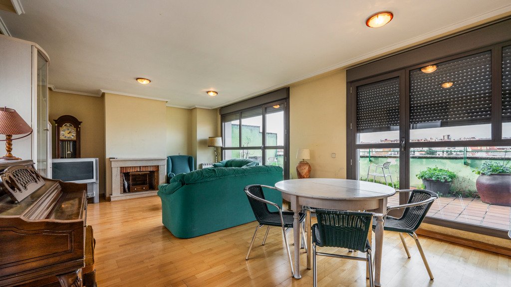 Kattohuoneisto Madrid, Espanja 3 makuuhuonetta, 149 m2 No. 91337
