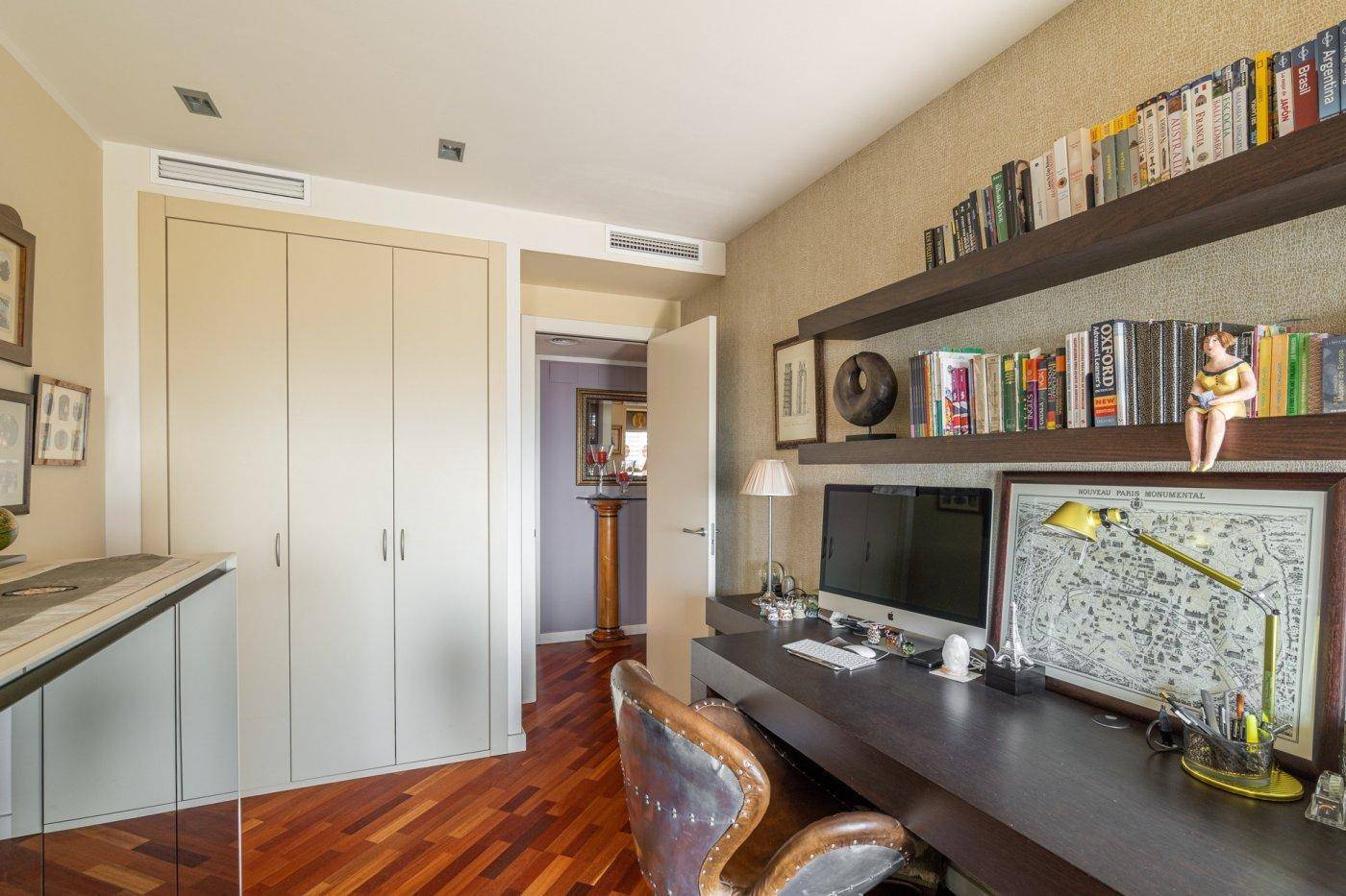 Apartamento en Barcelona, España 3 dormitorios, 201 m2 No. 60628