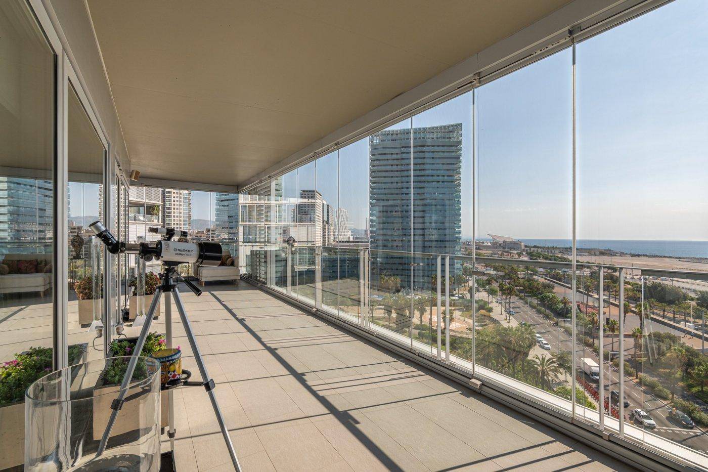 Apartamento en Barcelona, España 3 dormitorios, 201 m2 No. 60628