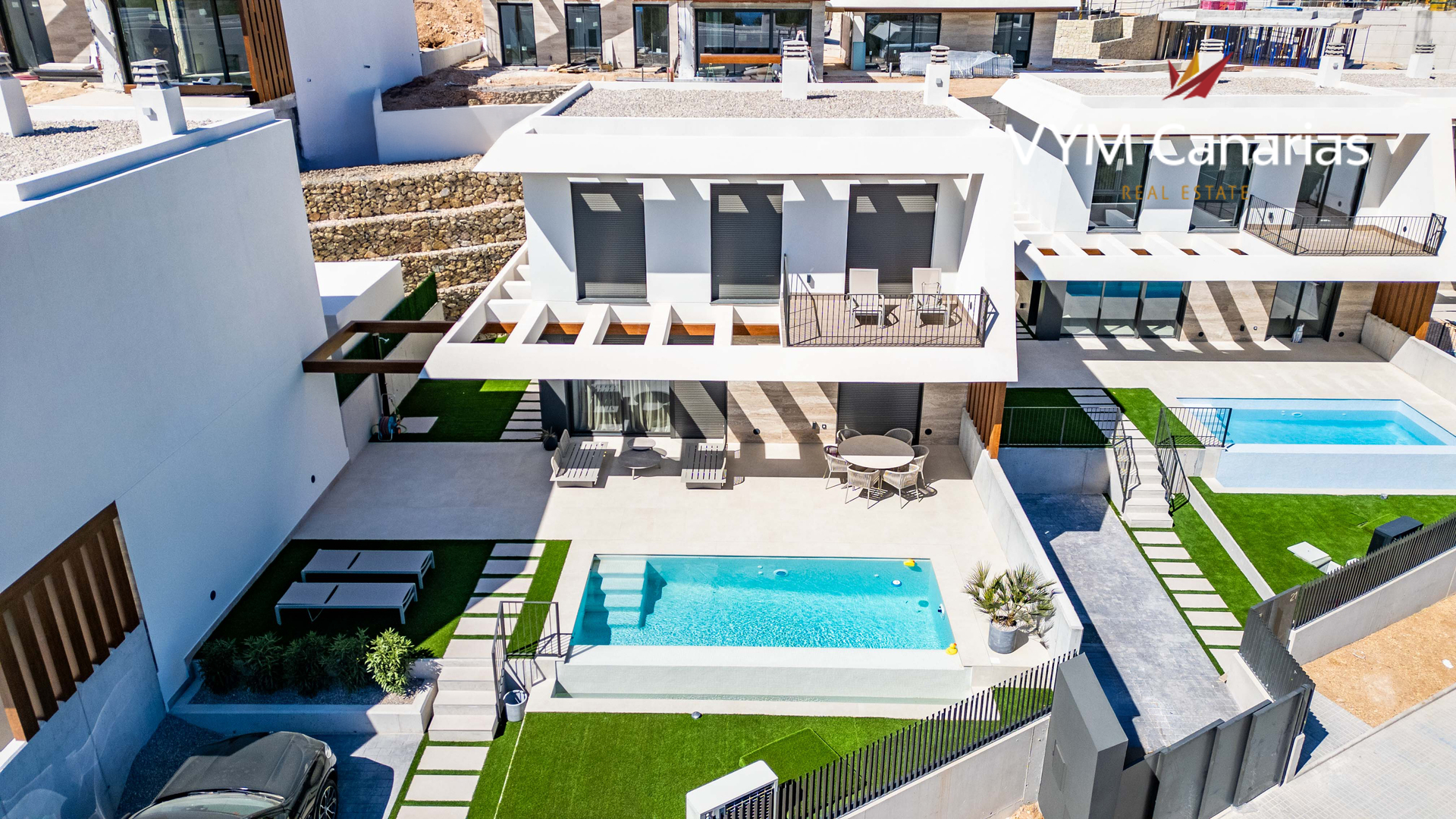 Villa à Polop, Alicante, Espagne 3 chambres, 259 m2 No. 95915