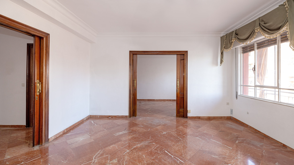 Apartamento en Sevilla, España 5 dormitorios, 154 m2 No. 98996