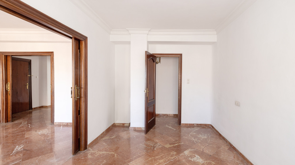 Apartamento en Sevilla, España 5 dormitorios, 154 m2 No. 98996