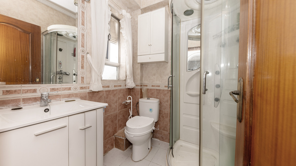 Apartamento en Sevilla, España 5 dormitorios, 154 m2 No. 98996