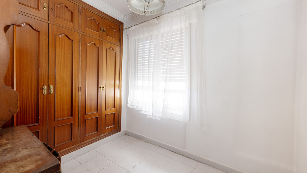 Apartamento en Sevilla, España 5 dormitorios, 154 m2 No. 98996