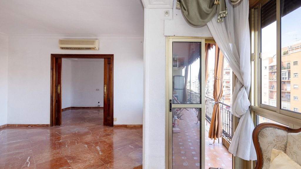 Apartamento en Sevilla, España 5 dormitorios, 154 m2 No. 98996