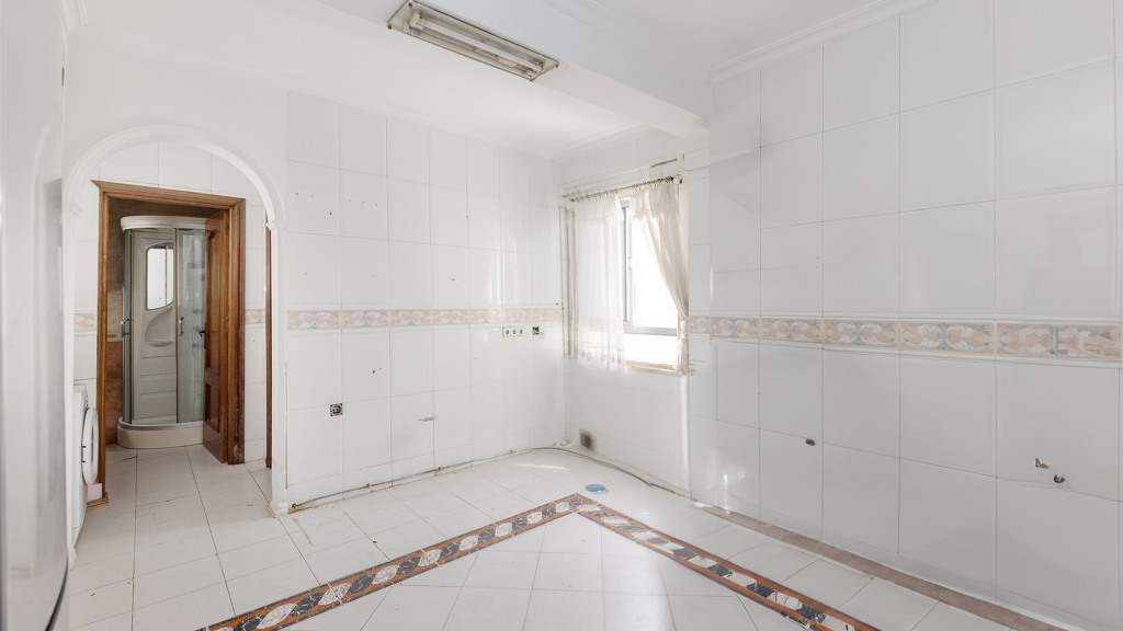 Apartamento en Sevilla, España 5 dormitorios, 154 m2 No. 98996