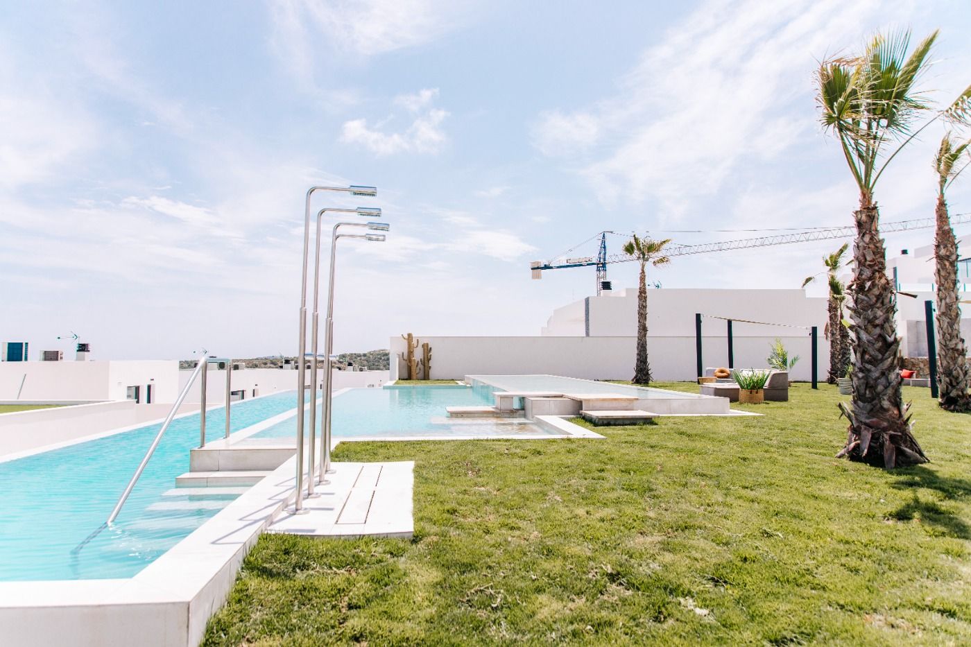 Bungalow in Rojales, Alicante, Spain 4 bedrooms, 258 sq.m. No. 94799