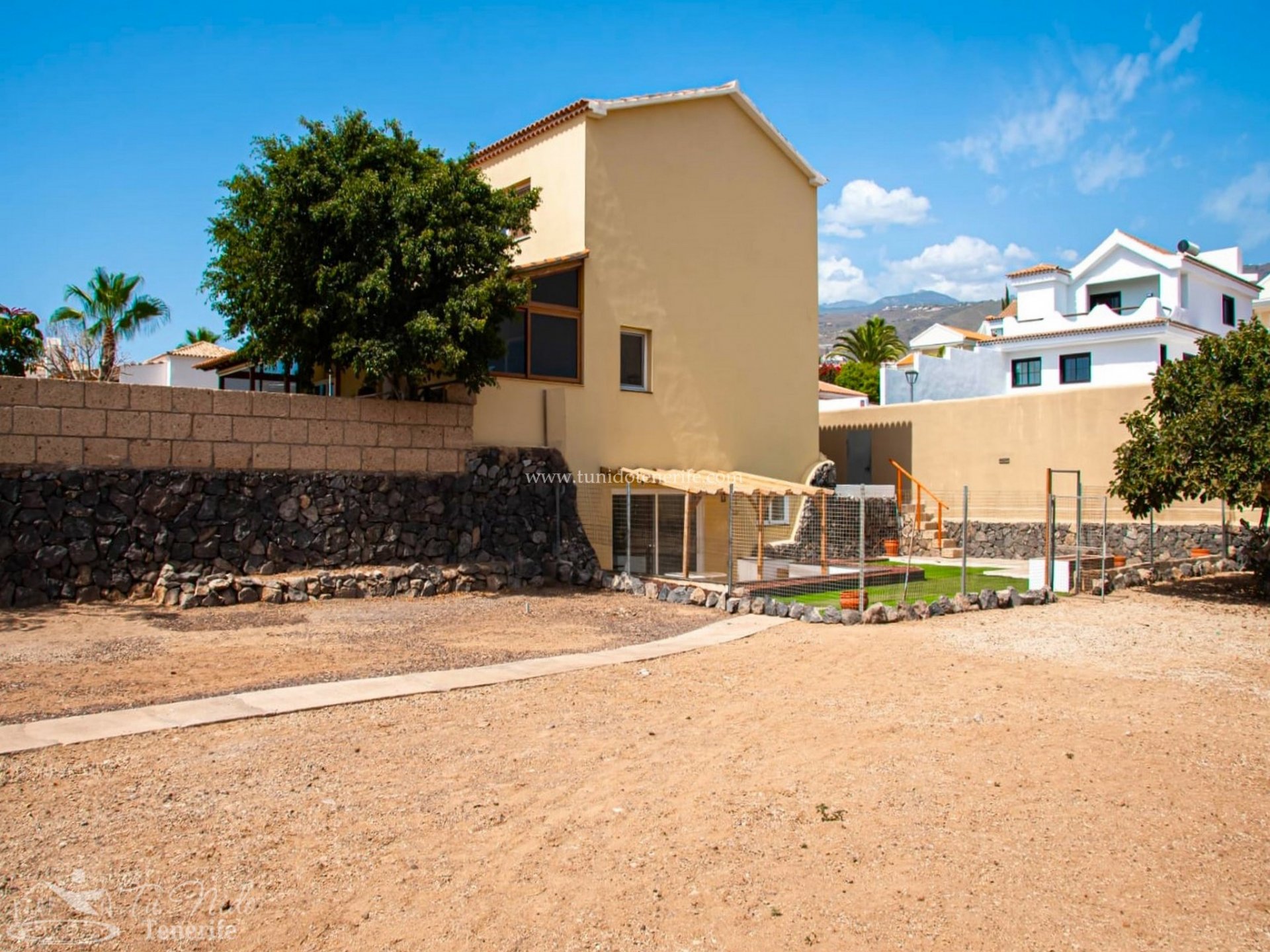 Villa en La Orotava, Tenerife, España 4 dormitorios, 350 m2 No. 82689