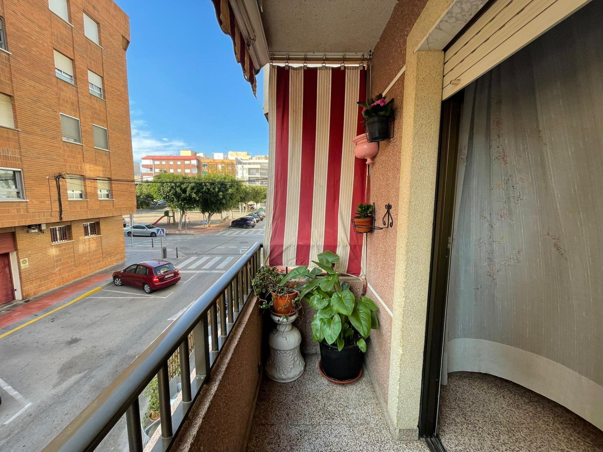 Duplex a Guardamar del Segura, Alicante, Spagna 5 camere da letto, 358 mq. N° 89146