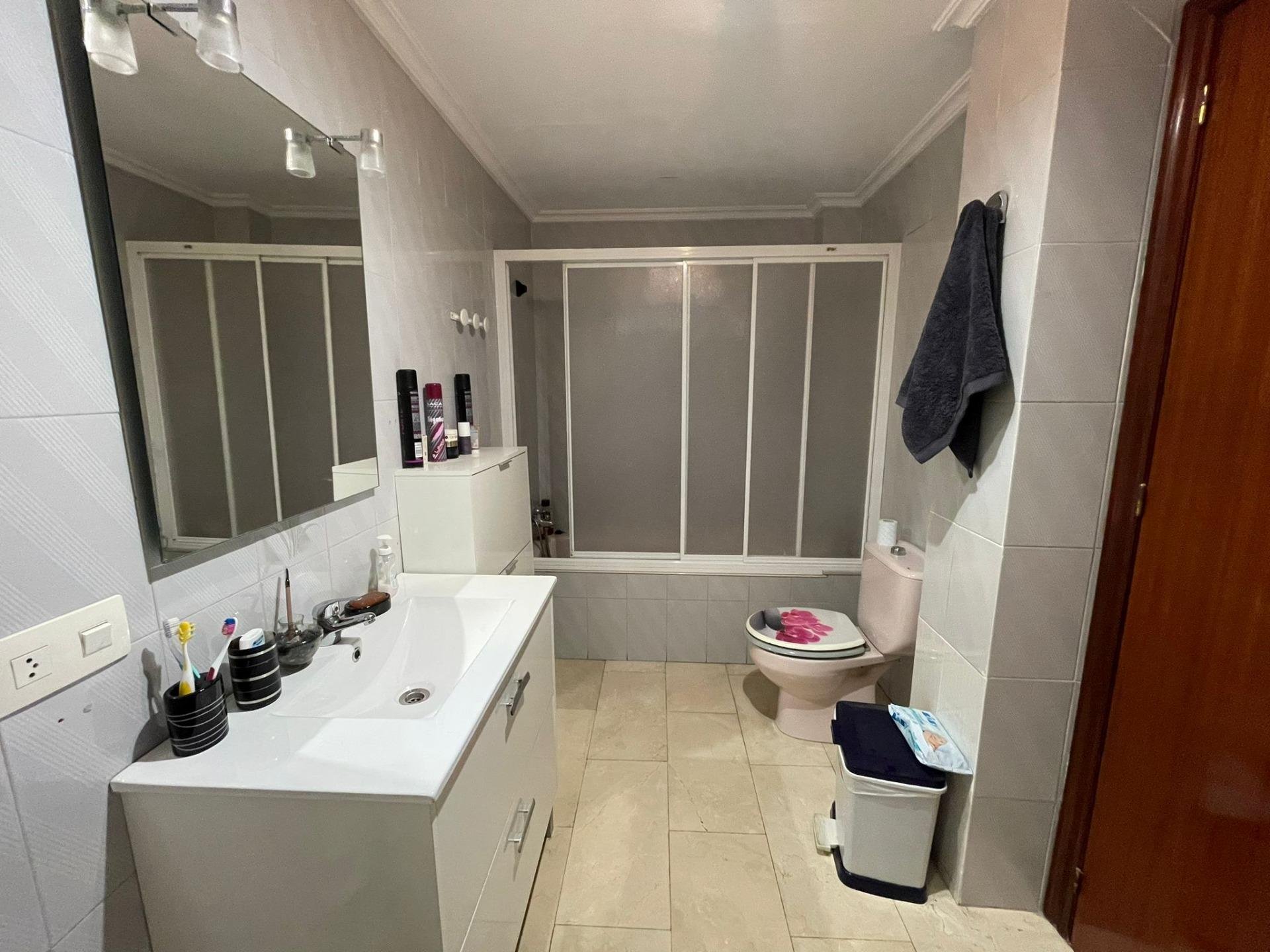 Duplex a Guardamar del Segura, Alicante, Spagna 5 camere da letto, 358 mq. N° 89146