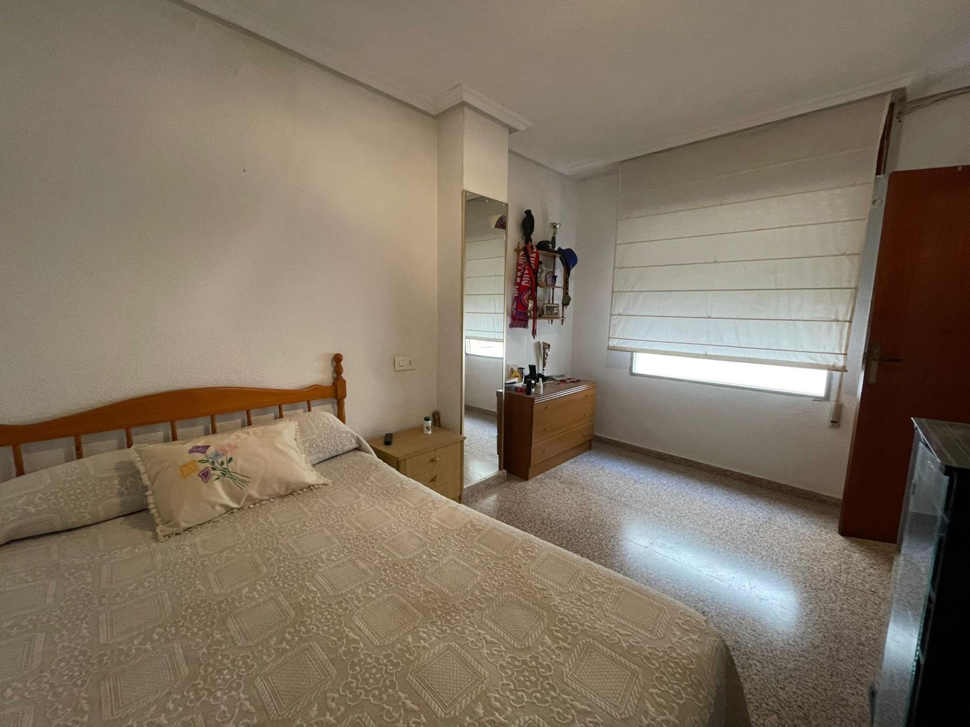 Duplex a Guardamar del Segura, Alicante, Spagna 5 camere da letto, 358 mq. N° 89146