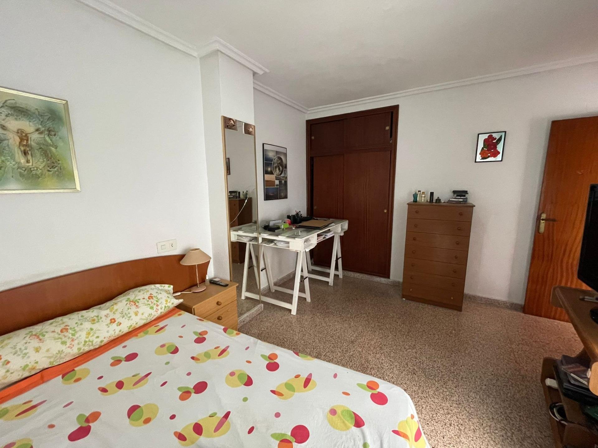 Duplex a Guardamar del Segura, Alicante, Spagna 5 camere da letto, 358 mq. N° 89146