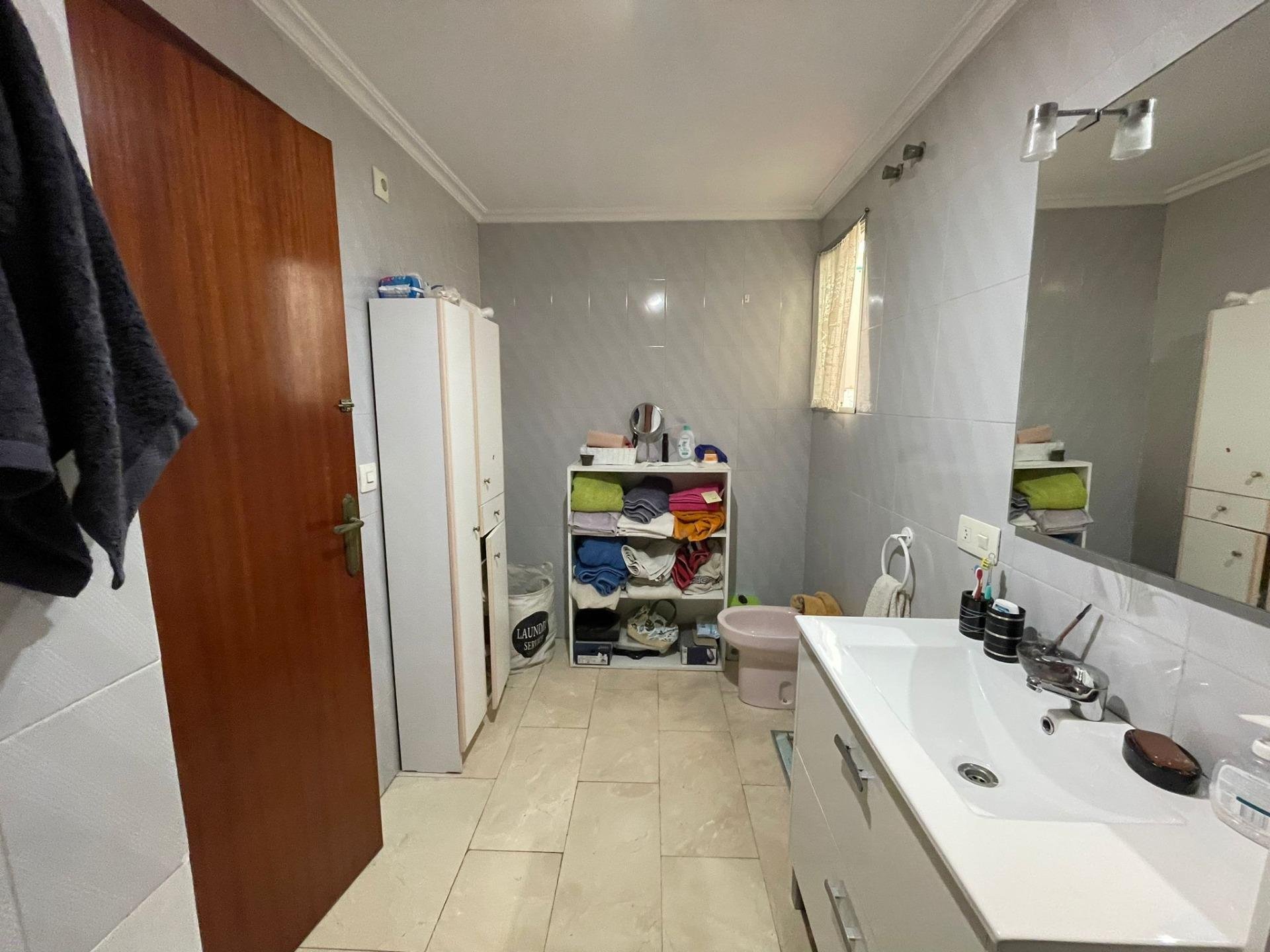 Duplex a Guardamar del Segura, Alicante, Spagna 5 camere da letto, 358 mq. N° 89146