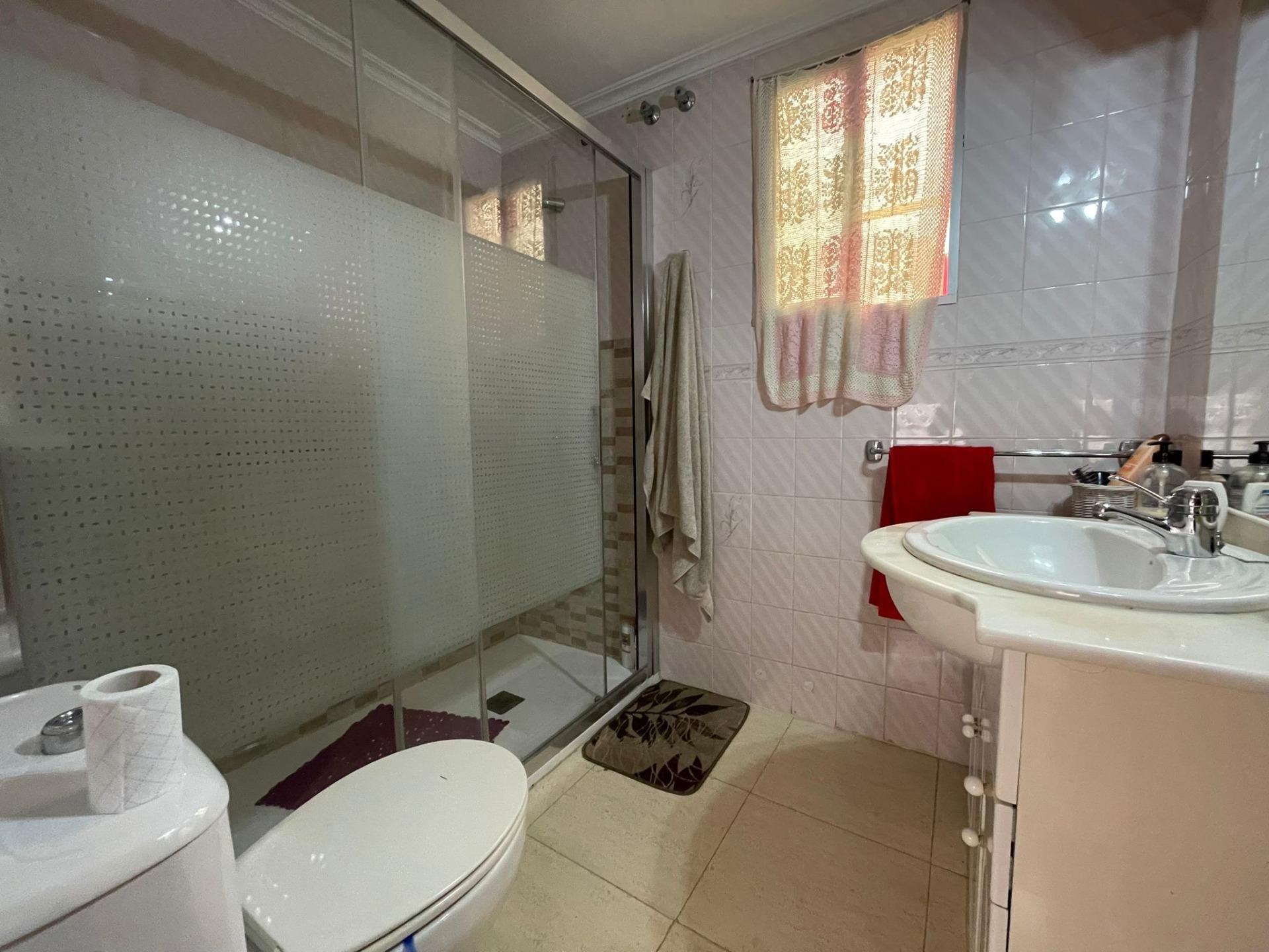 Duplex a Guardamar del Segura, Alicante, Spagna 5 camere da letto, 358 mq. N° 89146