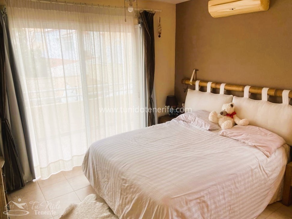 Tvåvåningslägenhet i Torviscas, Tenerife, Spanien 4 sovrum, 127 kvm. Nr. 96216
